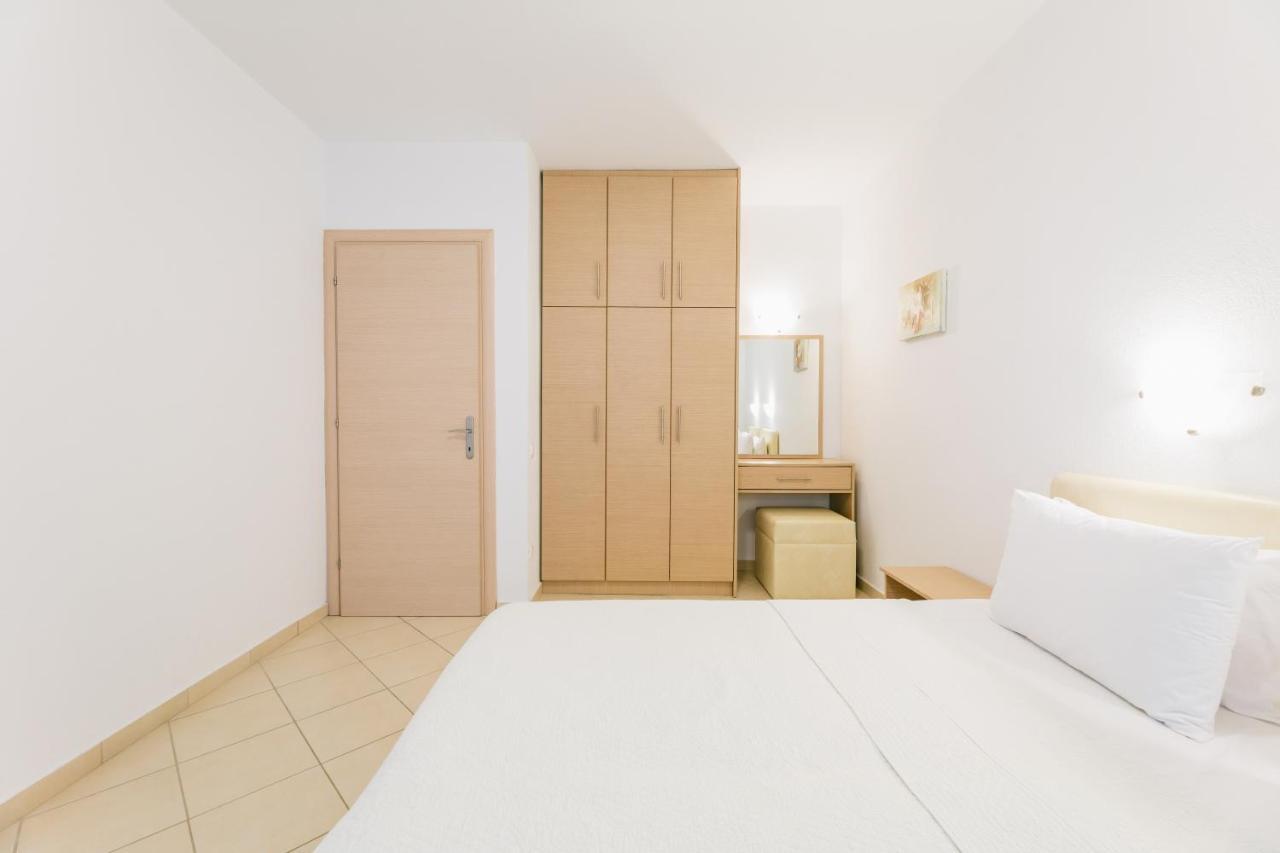 Anastasia Apartments Hanioti Eksteriør billede