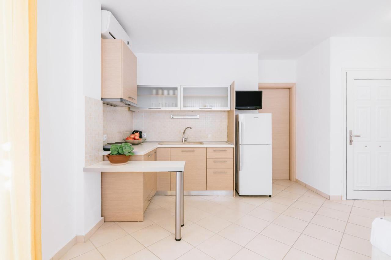 Anastasia Apartments Hanioti Eksteriør billede